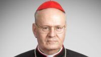 Петер Ерде