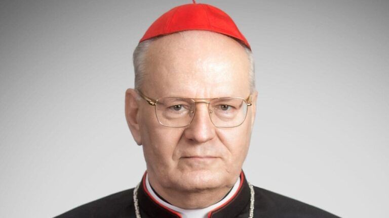Петер Ерде