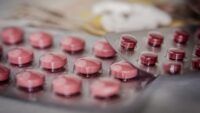 Як відрізняються ціни на ліки в Україні та Європі