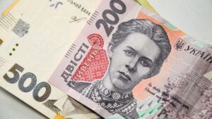 чи можуть позбавити виплат ВПО за купівлю валюти,