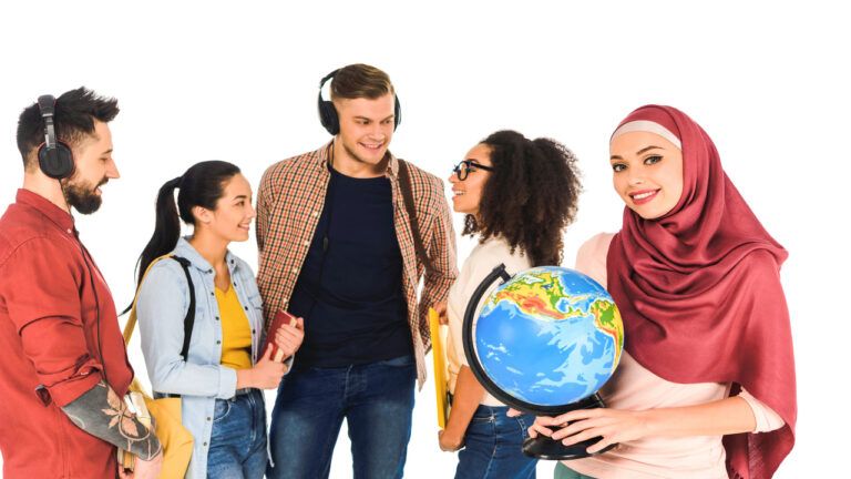 скільки людей на землі