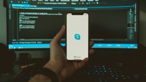 Skype припиняє роботу