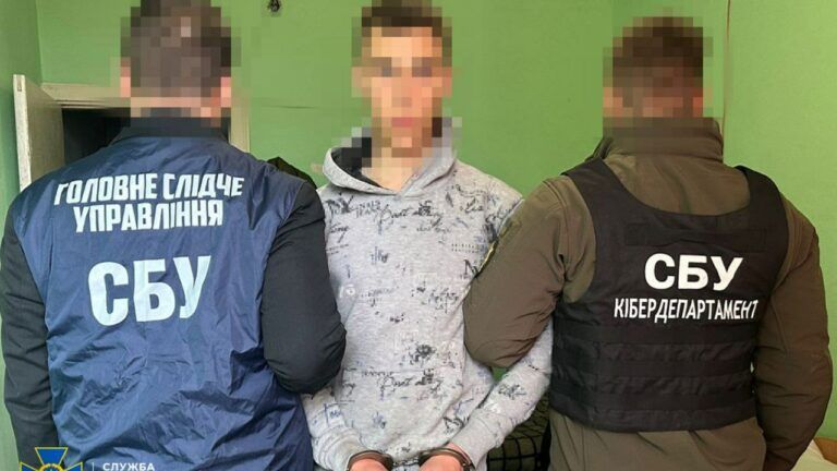 кріт у військовому інституті