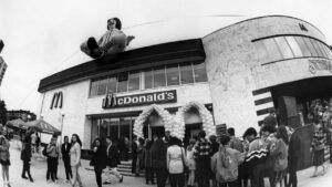 перший McDonald's в Україні,