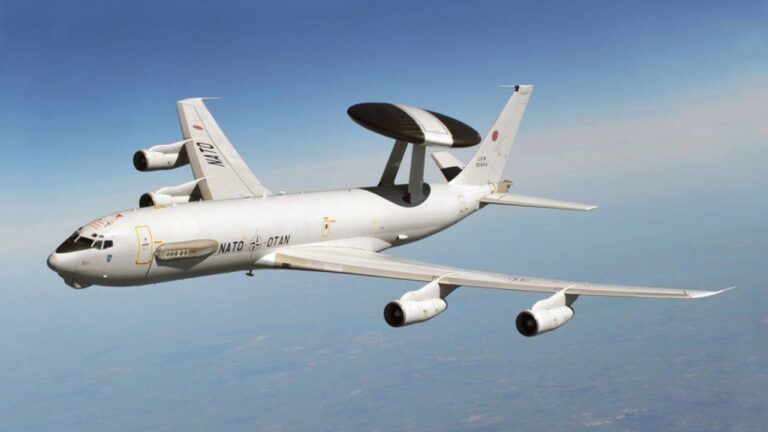 літак НАТО AWACS