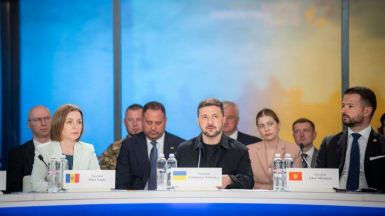 Мая Санду, Володимир Зеленський, Яков Мілатович