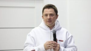 Олесь Довгий
