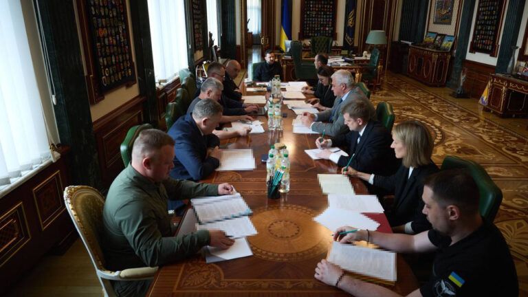 Володимир Зеленський провів нараду