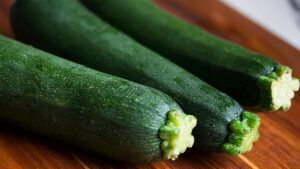 нужно ли чистить кабачки