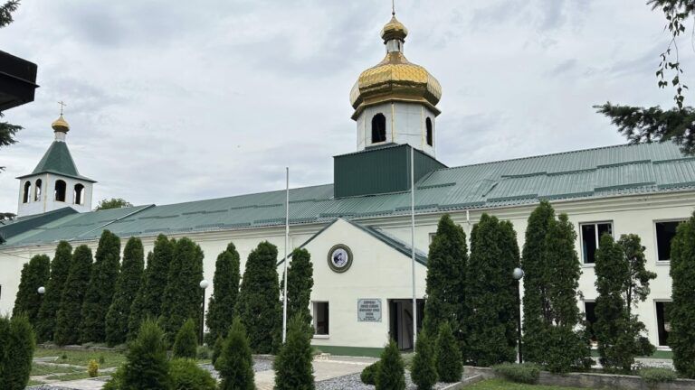 Дніпровська духовна семінарія ПЦУ
