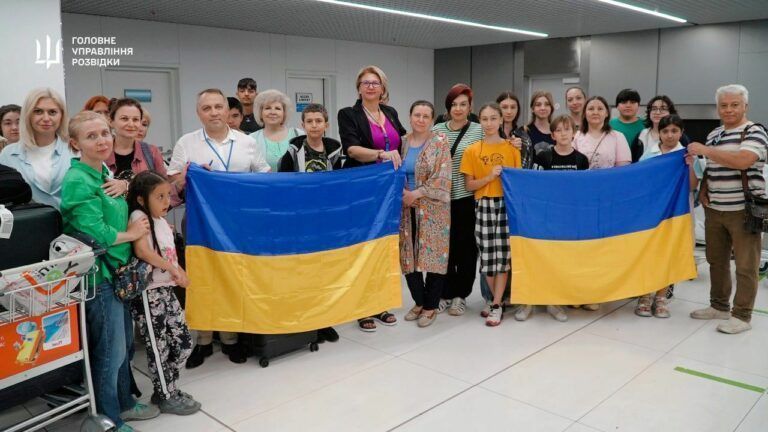 евакуйовані українці