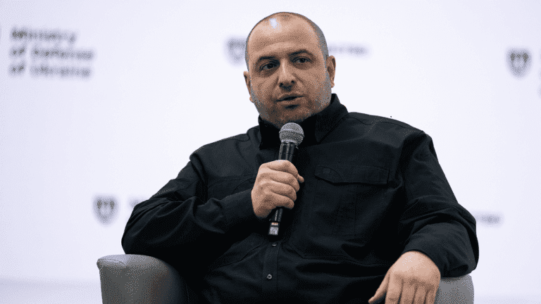 рустем умєров