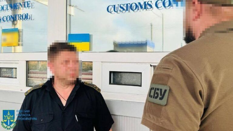 Одеса митниця хабарі