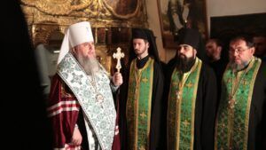 Епіфаній у дальніх печерах