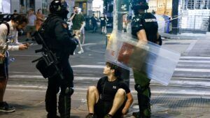 протест у сербії 13 серпня