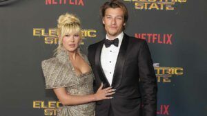 Міллі Боббі Браун, Джейк Бон Джові