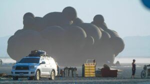 інсталяція Чорна Хмара