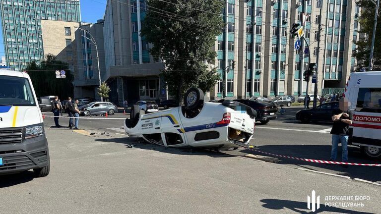 ДТП в Киеве сегодня, 29 августа, по ул. Малевича и Короленковской с участием полицейской машины