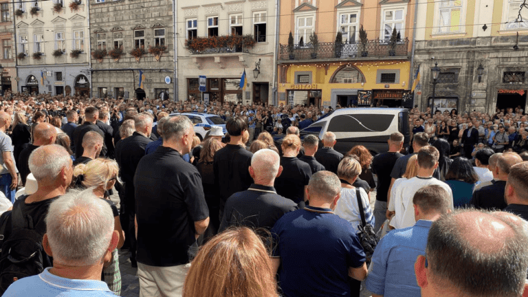 церемонія прощання з парубієм