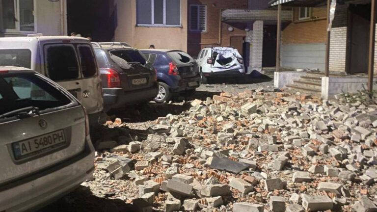 Вибухи в Київській області
