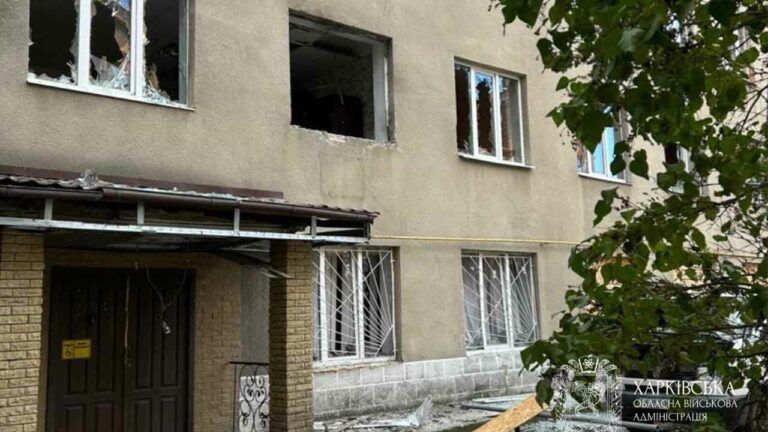 Росіяни атакували гуртожиток у Харкові