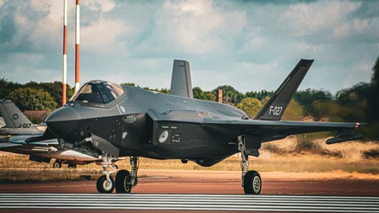 F35