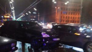 ДТП в Киеве: последствия аварии с участием Porsche Cayenne