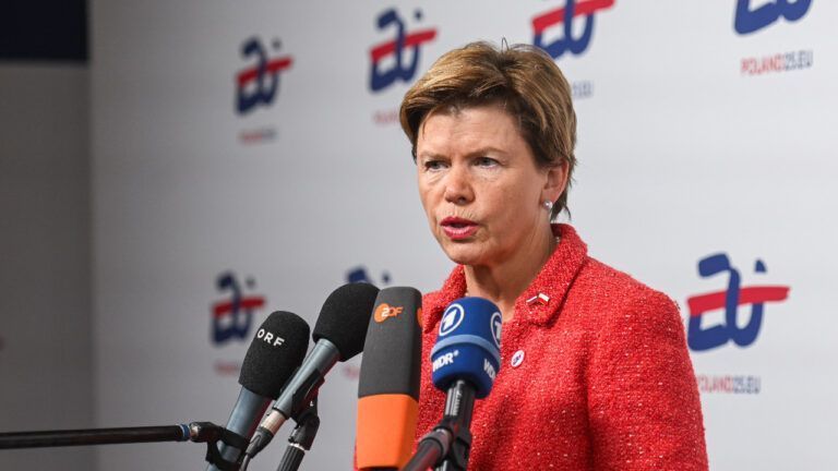 Байба Браже