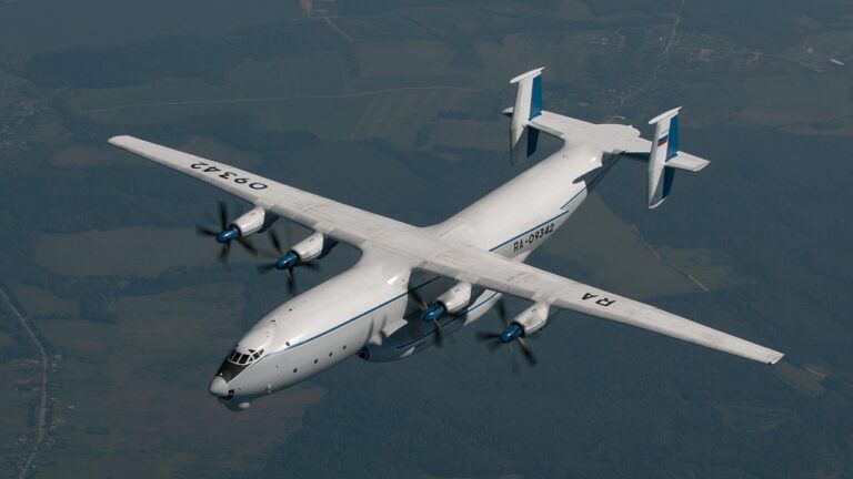 російський АН-22