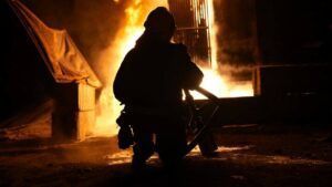 Пожежа у складській будівлі у Києві 5 січня 2026: що відомо про наслідки