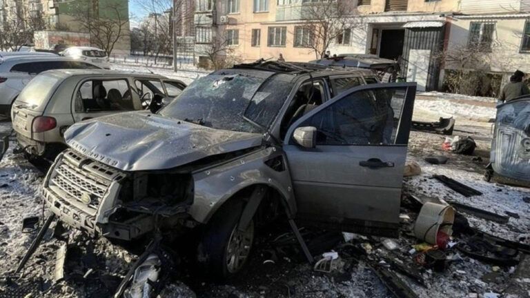 В Оболонском районе Киева взорвалось авто 4 января 2026 года: что известно