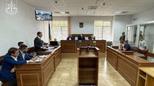 Адвоката убийцы подростка на фуникулере в Киеве наказали за затягивание суда