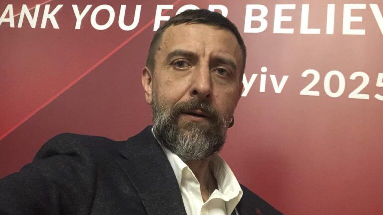 Денис Безлюдько
