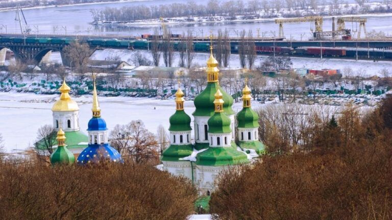 церковний календар на лютий 2026