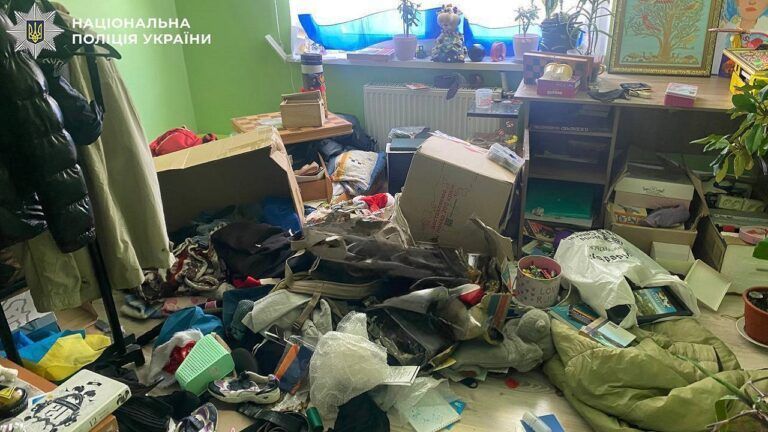4-летний мальчик в Киеве отравился наркотиками: мать оставила ребенка без присмотра