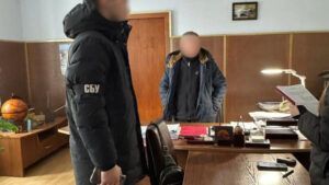 Посадовцям КП у Києві оголосили підозри за нечищені дороги