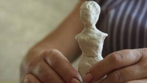 Берлинале 2026: украинский фильм Следы победил в программе Panorama