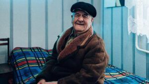 Помер дідусь Толя