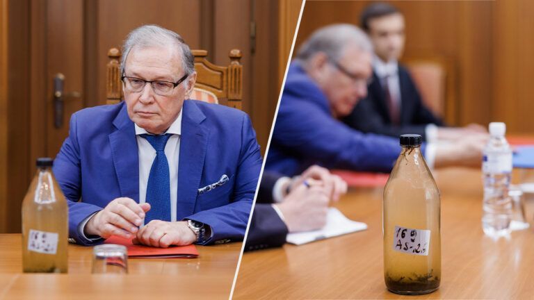 Экоцид на Днестре: Молдова вызвала посла РФ и вручила ему бутылку с грязной водой