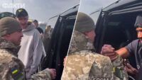 Ентоні Джошуа у Києві: зустріч з українськими військовими та екскурсія з Усиком
