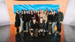 Оксана Гутцайт, Яна Брензей и Глеб Стрижко провели экскурсию для подростков