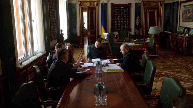РФ готується до нових конфліктів у найближчі роки: Зеленський про підсумки візиту до США