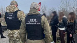 викриття схеми схему торгівлі людьми
