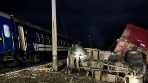 Зіткнення вантажівки з поїздом на Харківщині