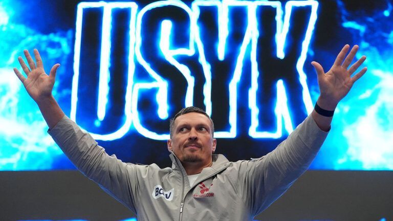 Олександр Усик