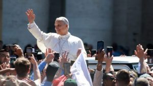 Папа Римський Лев XIV закликав світових лідерів скласти зброю