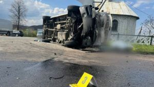 ДТП в Ивано-Франковской области 17 апреля: последствия столкновения Mazda CX-7 и Mercedes-Benz Sprinter