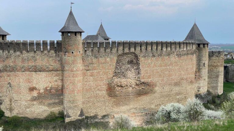 У Хотинській фортеці стався суттєвий обвал стіни: що відомо про стан пам’ятки