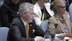 Андрій Мельник