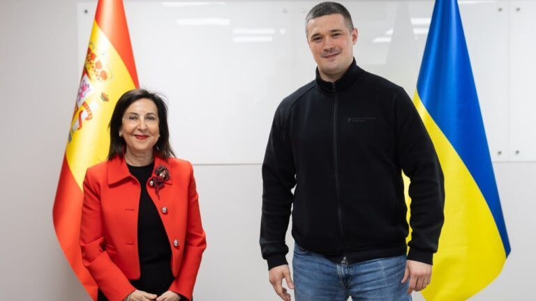 Украина и Испания договорились о ПВО, дронах и боеприпасах